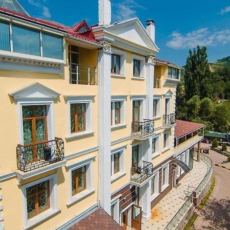 Aykun Hotel Almaty Eksteriør bilde